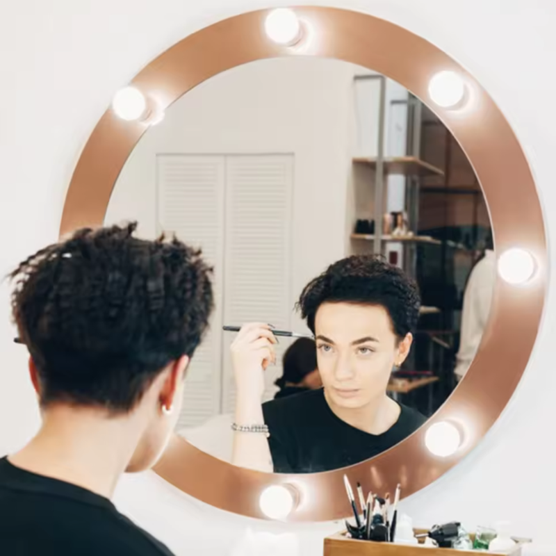مصابيح LED لتجميل السيدات، إضا - مراجعة Beauty No Makeup وسعره