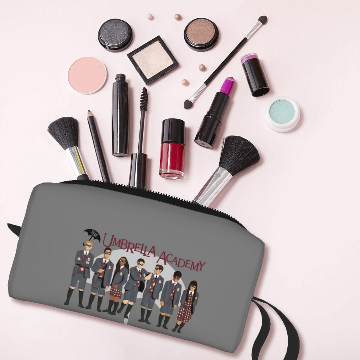 حقيبة مكياج من ذا أمبريلا أكاد - مراجعة Beauty Makeup Academy وسعره